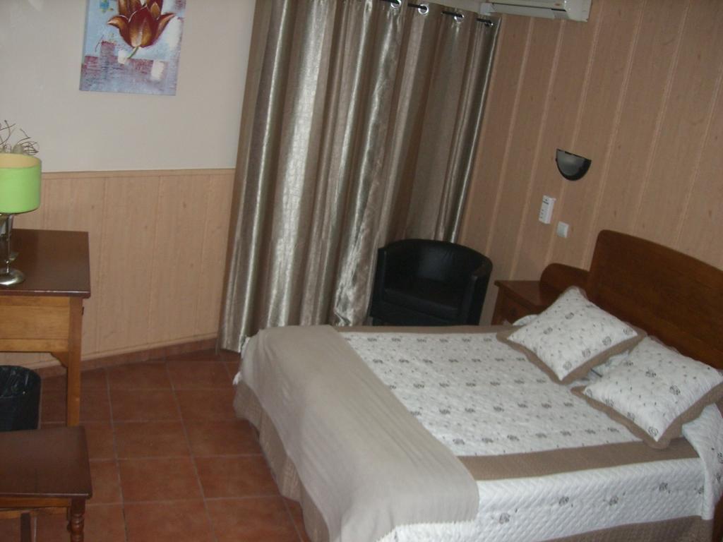 Hotel O Gadanha 에스트레모즈 객실 사진